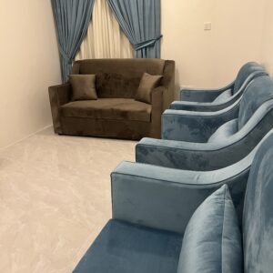 شقة غرفتين وصالة ودورتين مياه